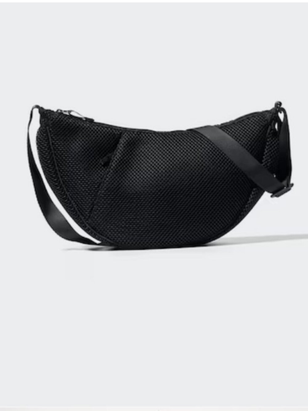 Uniqlo  Round Shoulder Bag - Black Mesh